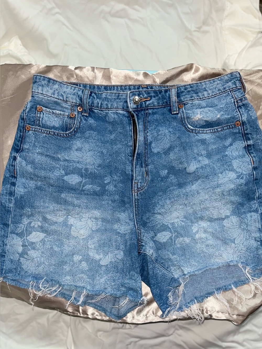 American Eagle Outfitters Blue Floral Denim Shorts